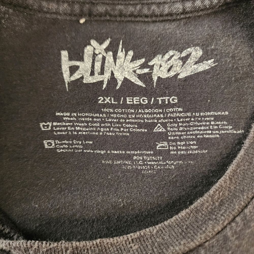 blink-182 Black Tshirt With Graphics Size 2X - Picture 5 of 5